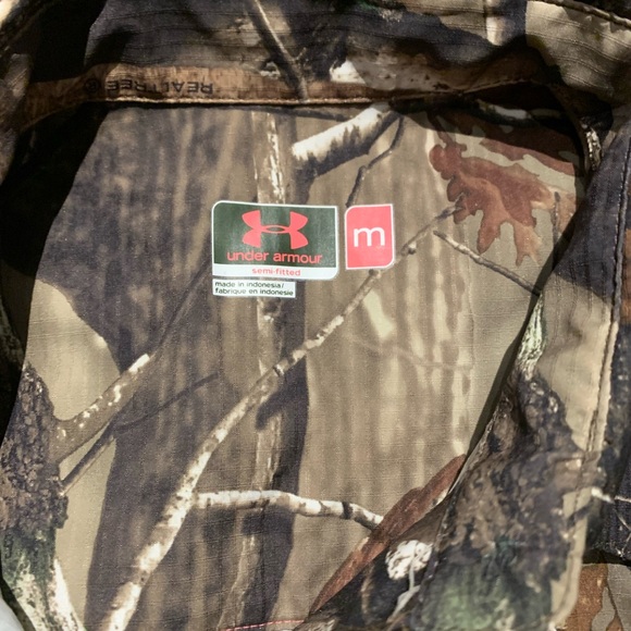 Under Armour Camouflage button up shirt - Picture 3 of 4